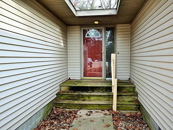 4th image of 7550 Melissa Ln