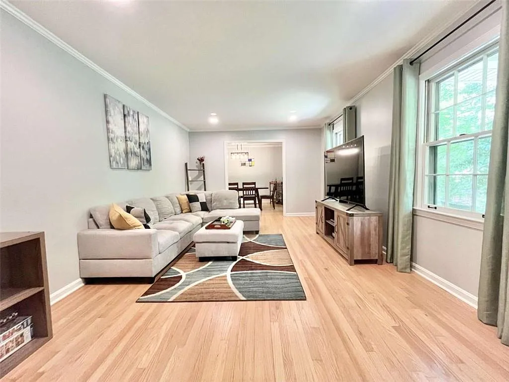 3 bed, 2.0 bath, 1534 sqft, $2,550 — Photo 4