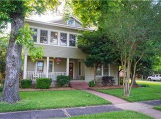 702 Front St, Columbus, TX 78934