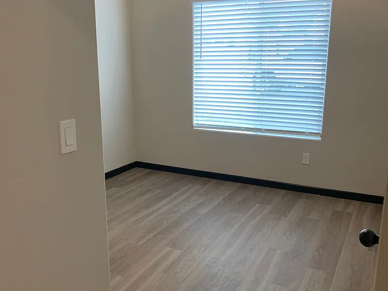 5810 Midland Ln — Photo 18