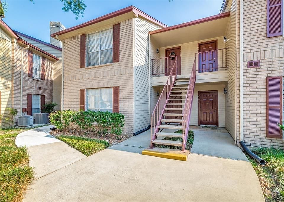 1st image of 2120 El Paseo St APT 2204