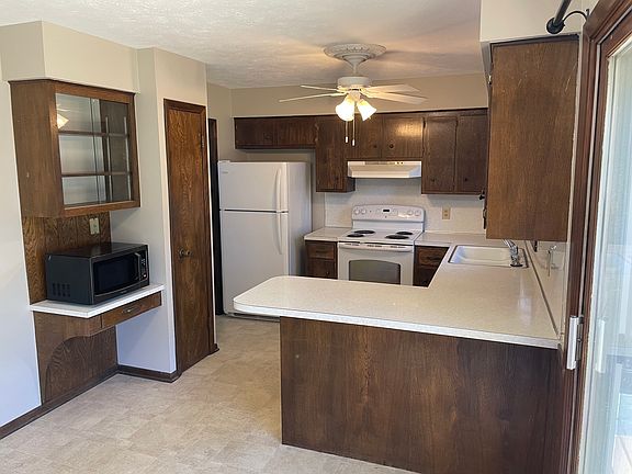 5th image of 4732 S 79th St