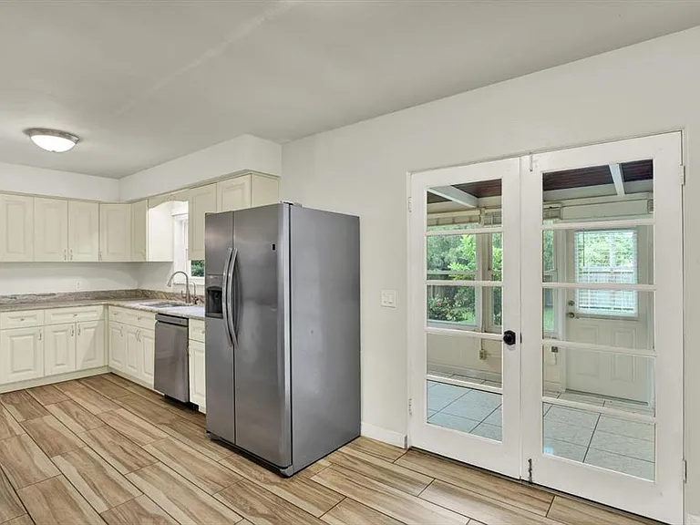8567 Ridge Rd — Photo 17