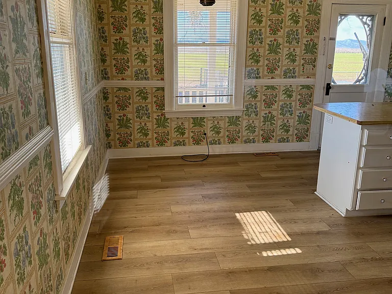 9151 Campbell Rd — Photo 47