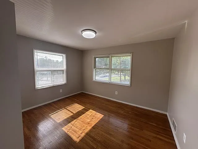 328 W Edmonston Dr — Photo 12