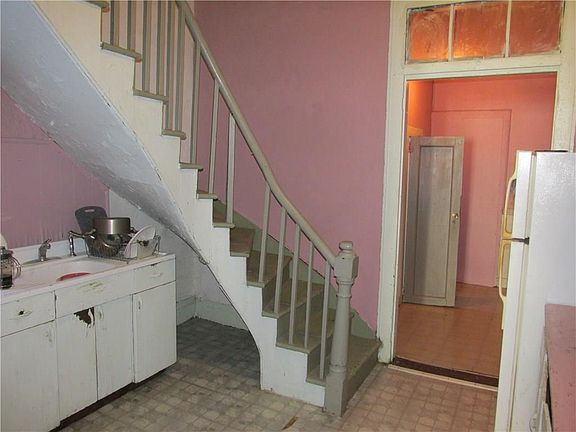 4th image of 1117-19 Mandeville St