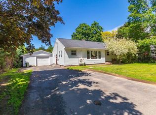 93 School St, Middleton, NS B0S 1P0