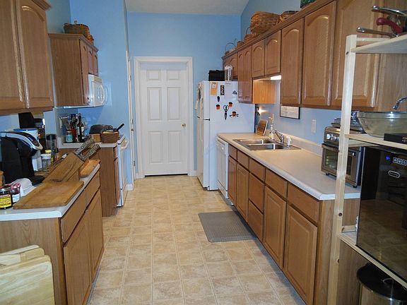 4th image of 8026 Pinnacle Point Dr APT 202