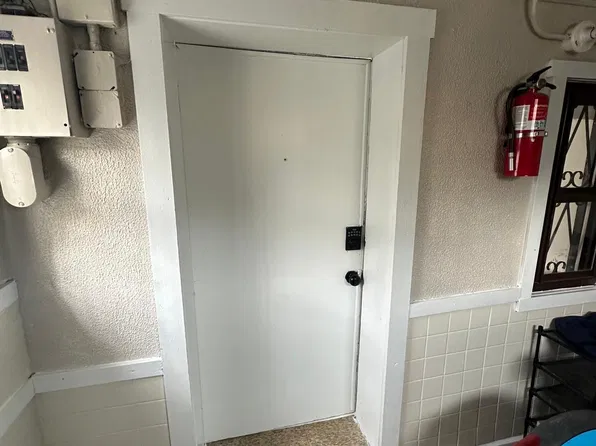 2521 S Kedzie Ave #1R, Chicago, IL 60623