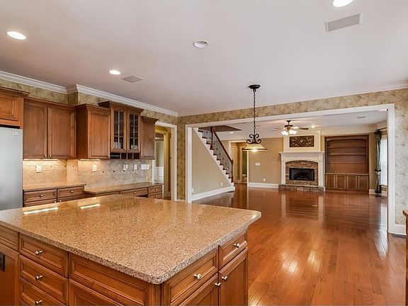 3rd image of 5090 Collins Lake Dr