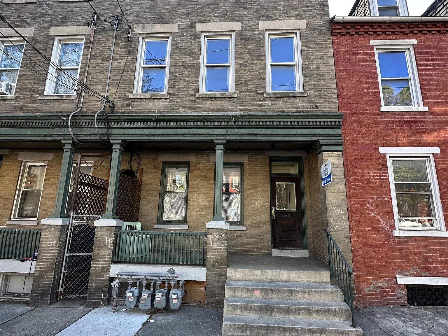 318 S Queen St Lancaster, PA - 2 — Photo 1