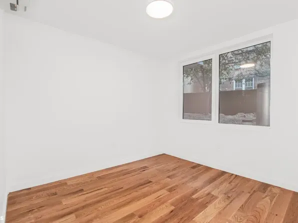 205 Cabrini Boulevard image 9 of 13