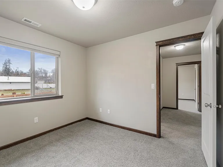 3091 N Sherwood Dr — Photo 24