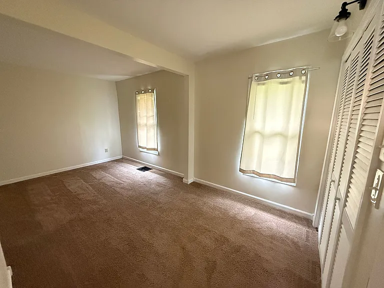 5420 E Michigan Ave — Photo 17