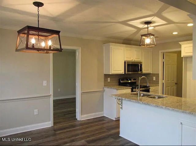 309 Silverleaf Cv — Photo 3