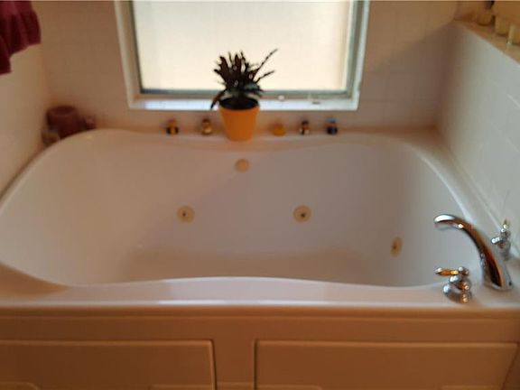 5th image of 510 Kings Creek Dr