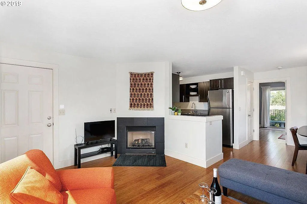 1 bed, 600 sqft, $1,650 — Photo 3