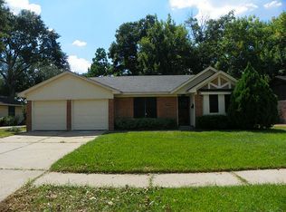 5923 Spruce Forest Dr, Houston, TX 77092