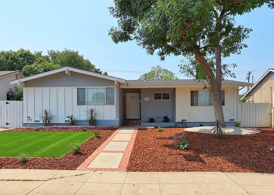 1st image of 6437 Woodlake Ave