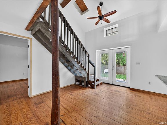 3rd image of 79 Quaker Hill Rd #2