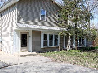 1364 Spring Valley Rd, Burlington, WI 53105