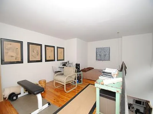 Rented by Buchbinder & Warren | media 12