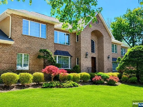 604 Grandview Ter, Franklin Lakes, NJ 07417
