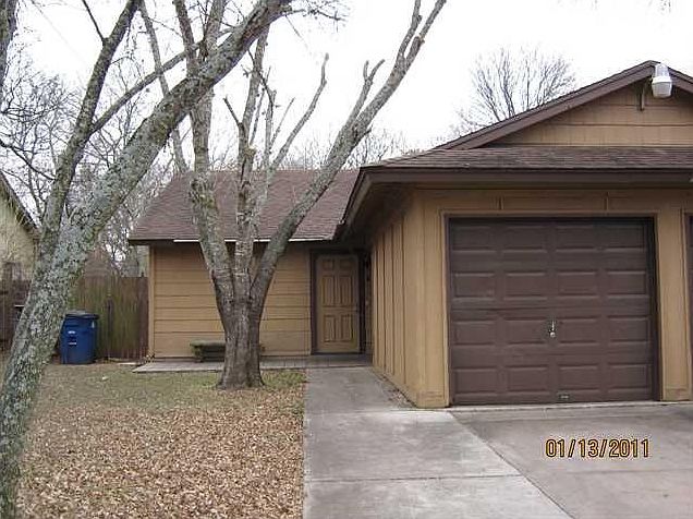 1st image of 2411 Berkett Dr