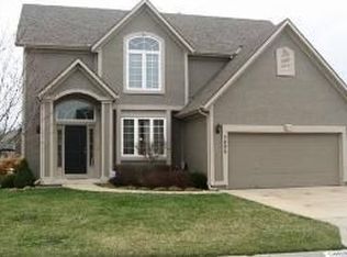 5808 NE Hidden Meadow Dr, Lees Summit, MO 64064