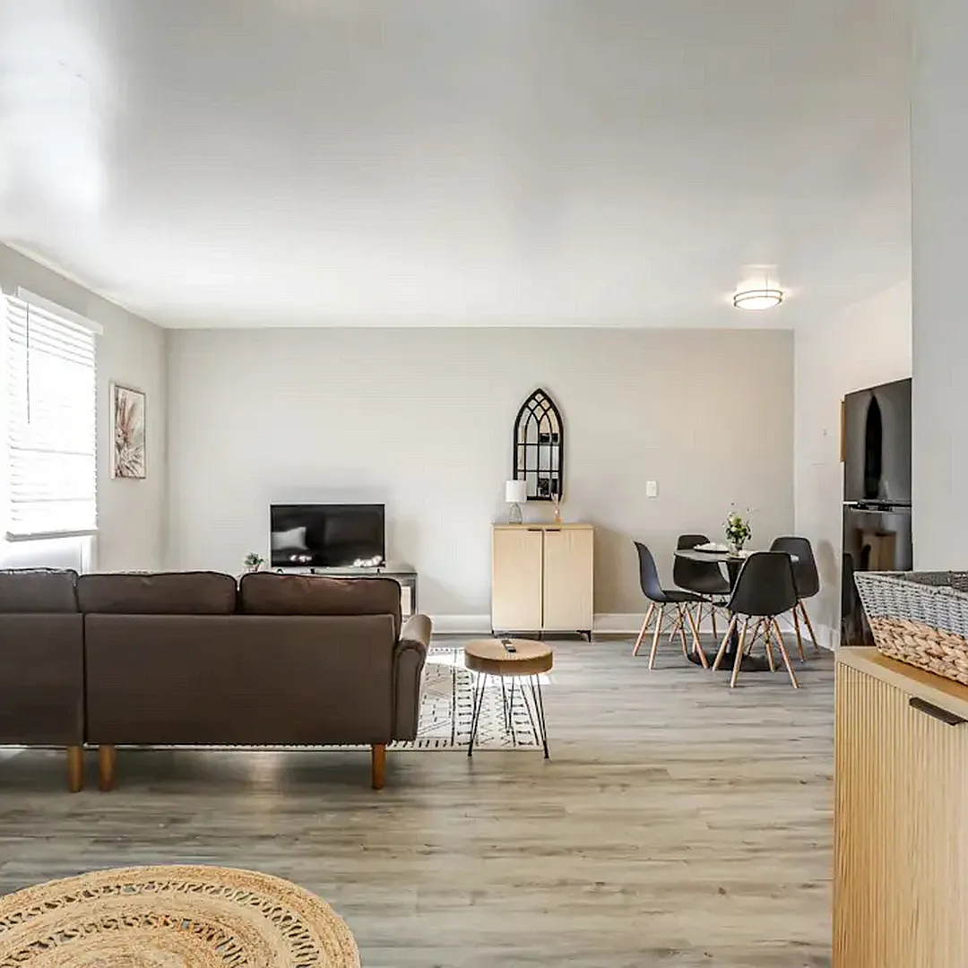 The Lily Grace Apartments — Photo 2