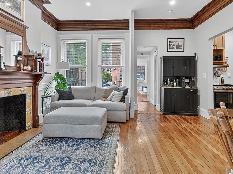 16 Cumberland St #2 — Photo 3