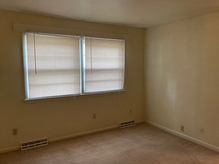 12 Clemwood Pkwy — Photo 7