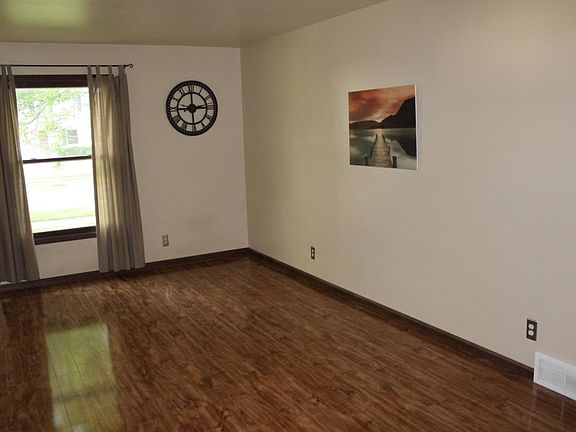 4th image of 1817 Southampton Dr SE