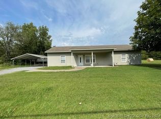 1102 S Madison Ave, Wagoner, OK 74467