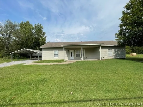 1102 S Madison Ave, Wagoner, OK 74467
