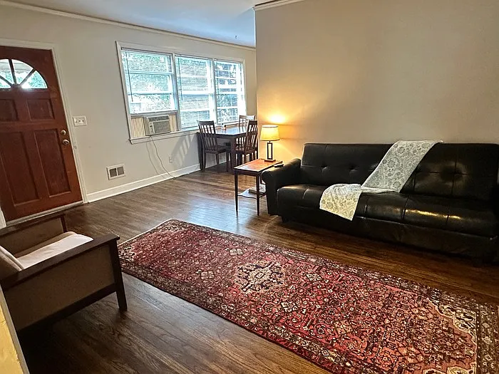 1840 Wheat St — Photo 5