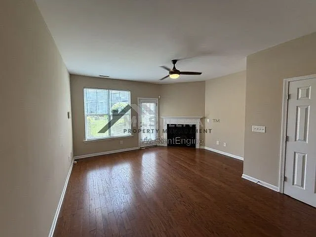 100 Stratford Lakes Dr #221 — Photo 6
