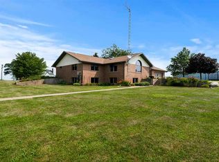 6105 Manchester Rd, Poplar Grove, IL 61065