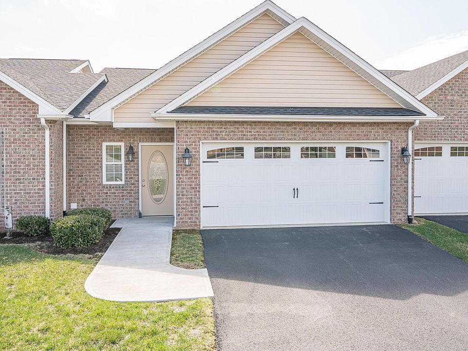 1st image of 53 Brookfield Ct