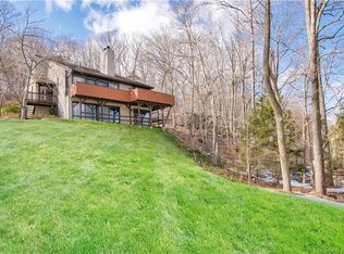 23 Vintage Rd, Trumbull, CT 06611