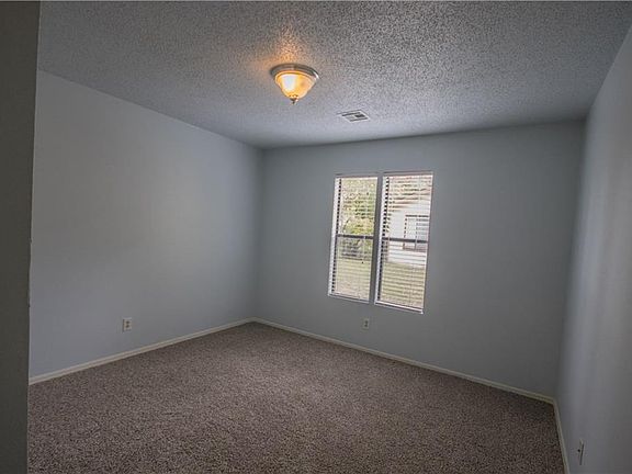 4th image of 2511 W Turtle Creek Dr
