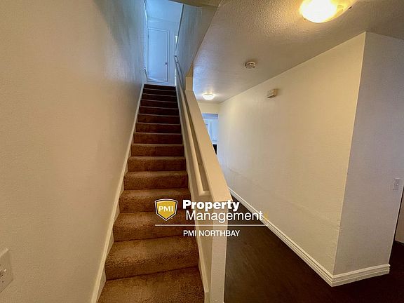 3rd image of 366 Tabor Ave