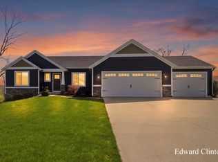 8620 Burlingame Ave SW, Byron Center, MI 49315