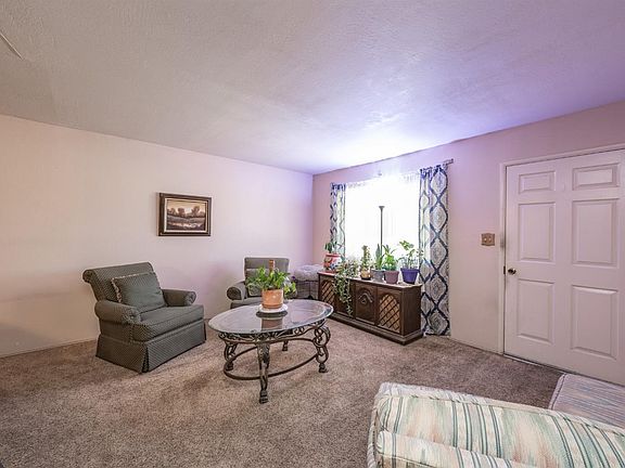 3rd image of 10931 Abby Ln