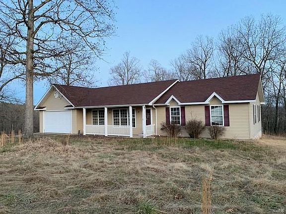 2nd image of 20 Whispering Pines Ln