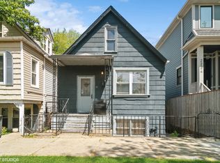 2236 W Oakdale Ave, Chicago, IL 60618