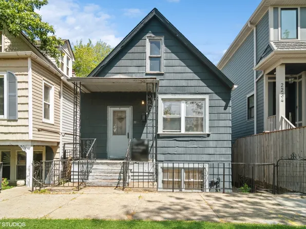 2236 W Oakdale Ave, Chicago, IL 60618