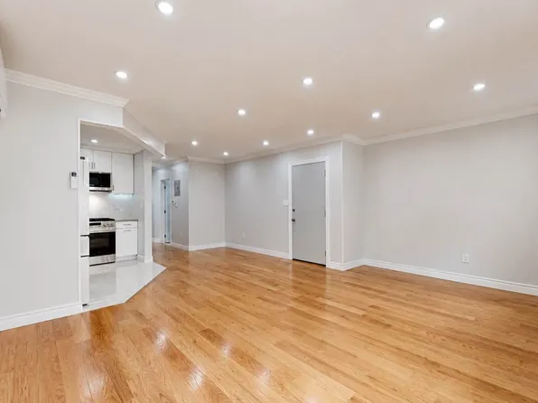 941a Lafayette Avenue image 1 of 19