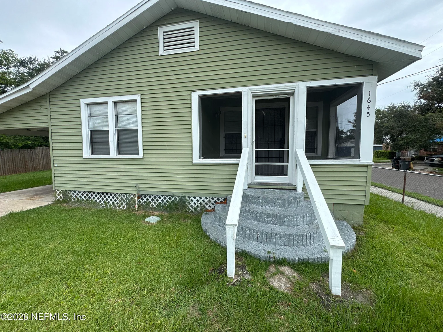 3 bed, 2.0 bath, 1028 sqft, $1,450 — Photo 1