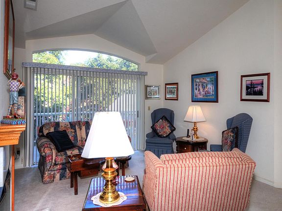 4th image of 7851 Prestwick Cir